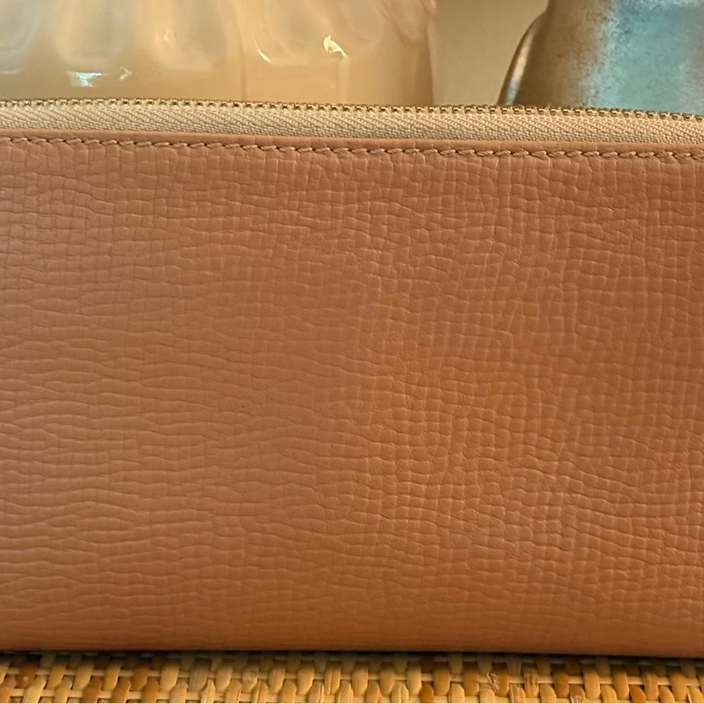 CHLOE Pink Leather Pink&Gold Ribbon Bow Zip Around Clutch Wallet w/Dust Bag &Box - Picture 3 of 14